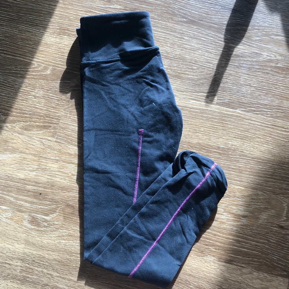 Lululemon crops size 4